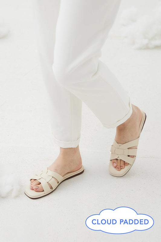 Bondi Cloud Sliders in Cream