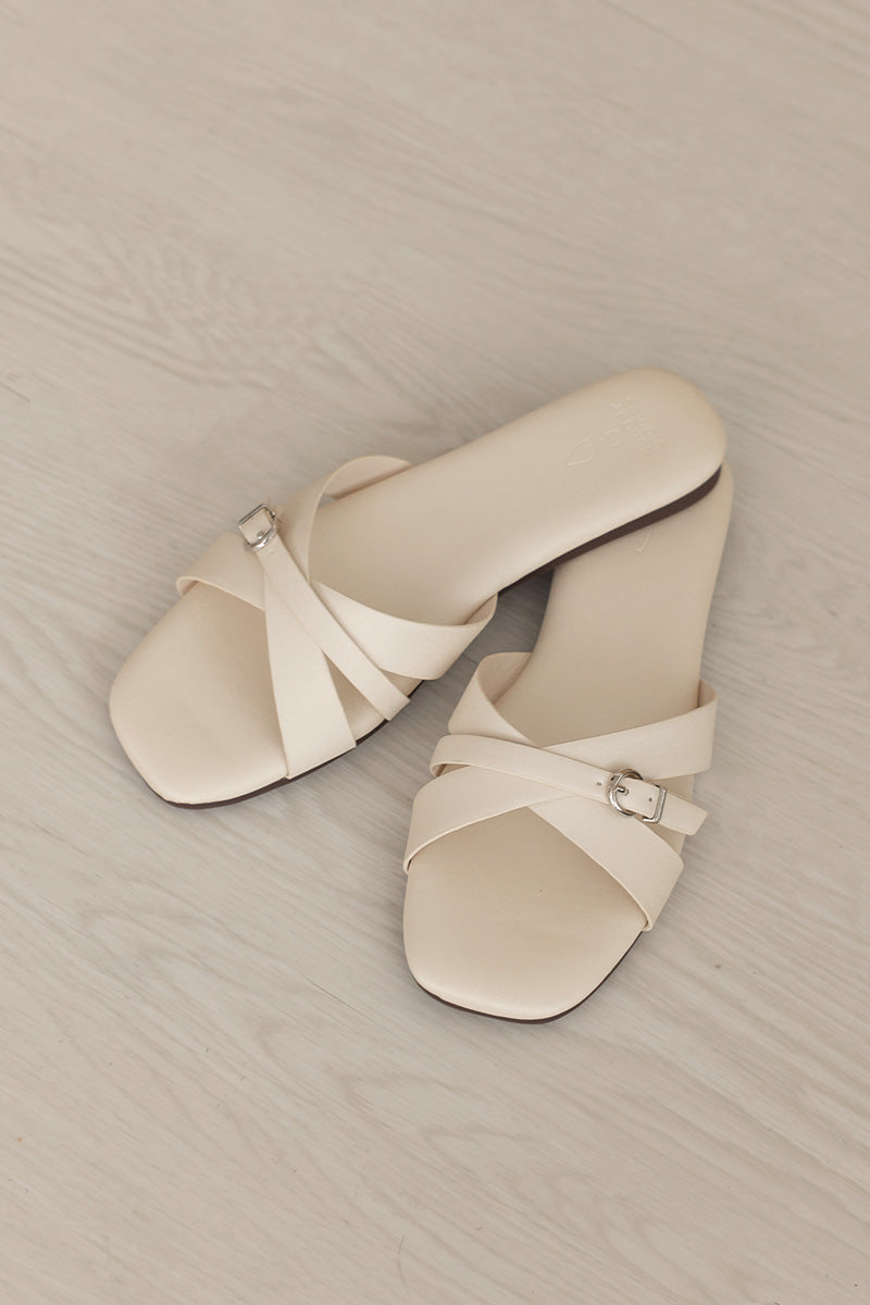 Junia Interlocking Sliders in Cream