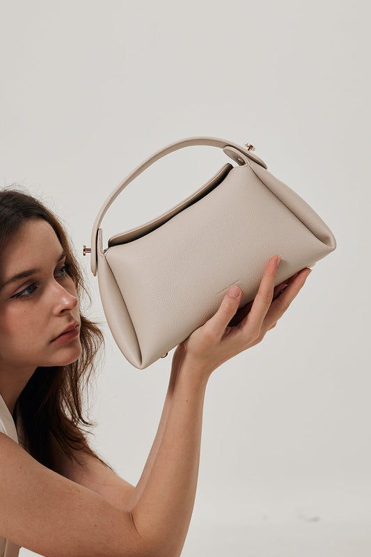 Milan 28 Top-handle Bag in Bone