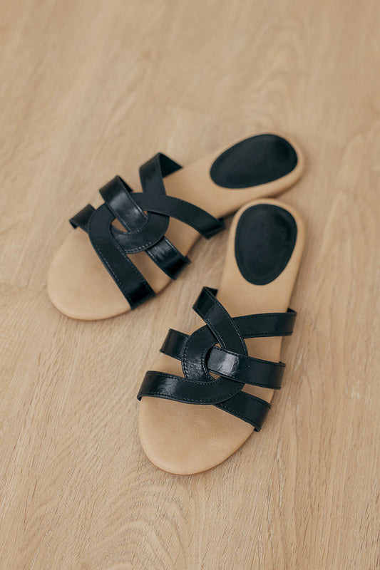 Velia Interlocking Sliders in Black