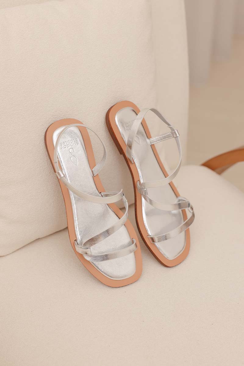 Léon Strappy Sandals in Silver