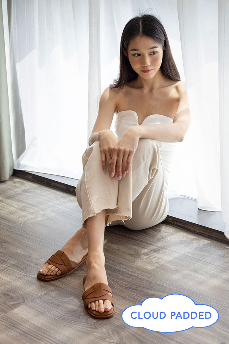 Ruka Interlocking Cloud Sliders in Coffee