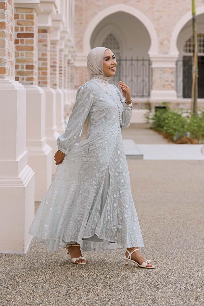 Alira Bow Kitten Heels in White