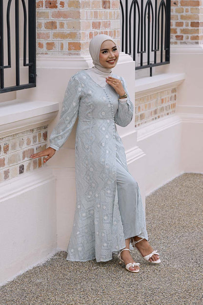 Alira Bow Kitten Heels in White