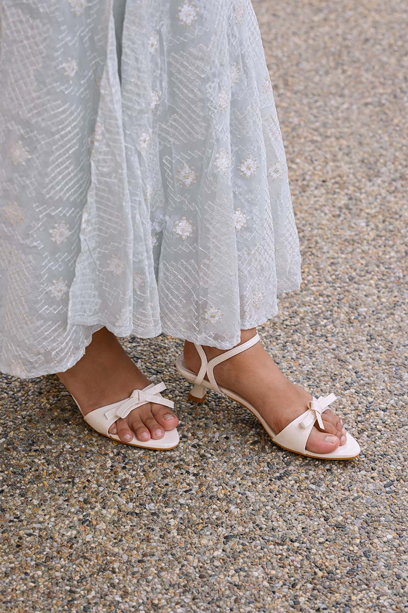Alira Bow Kitten Heels in White