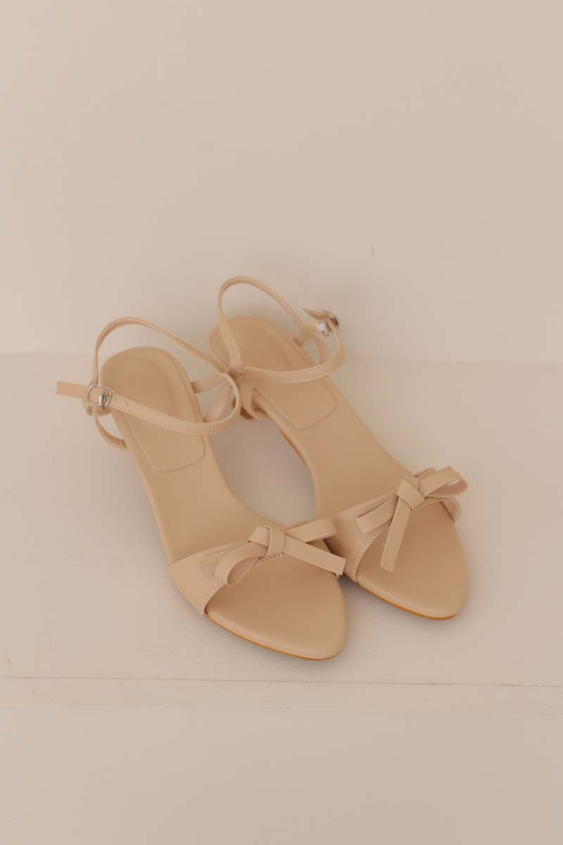 Alira Bow Kitten Heels in Nude