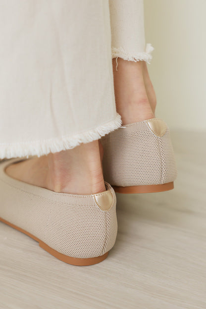Balleta Cloud Flyknit Flats in Beige