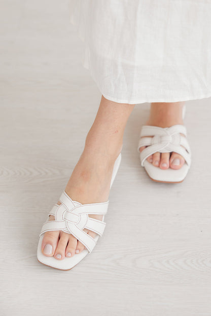 Bonita Contrast Stitching Sliders in Cream