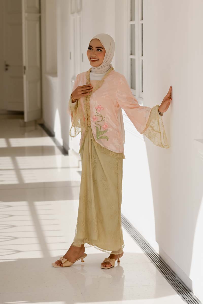 Casari Rafia Kitten Heels in Nude