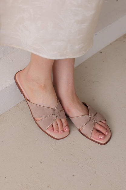 Celestia Cloud Contrast Sliders in Rose Gold