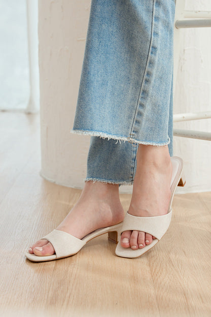 Doii Slip-on Heels in Waterproof Linen