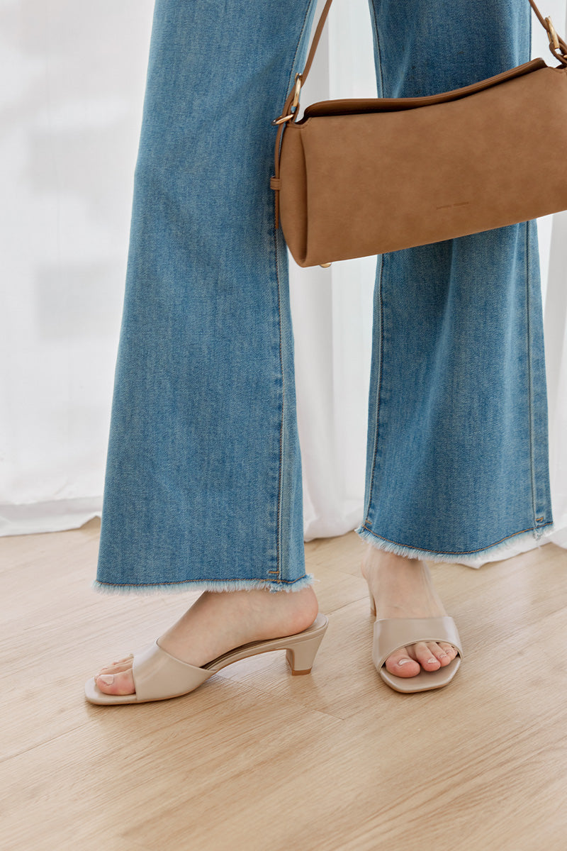 Doii Slip-on Heels in Taupe – Sunday Staples Malaysia