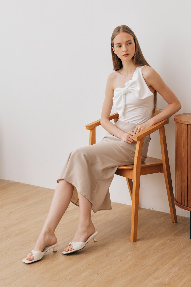 Ivara Kitten Heels in Cream Waterproof Satin