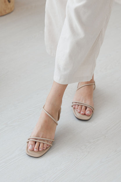 Jamie Cloud Sandals in Beige