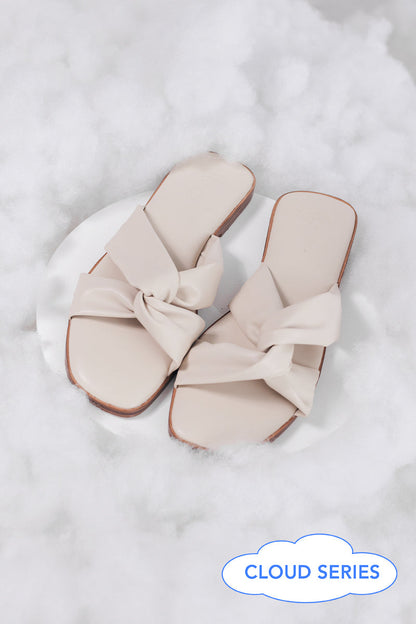 Jessa Cloud Sliders in Pale Nude