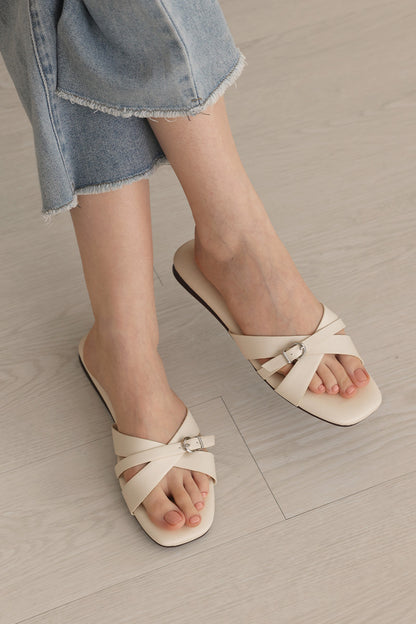 Junia Interlocking Sliders in Cream
