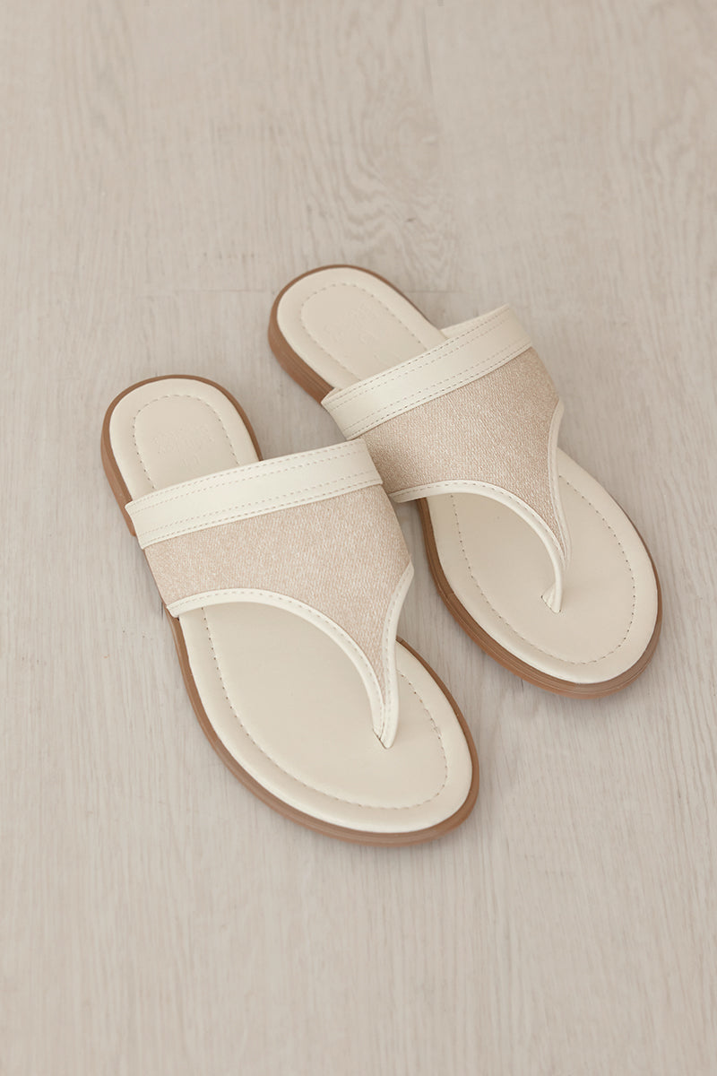 Kairi Thong Sandals in Cream / Waterproof Linen