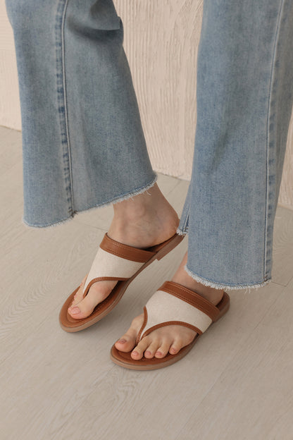 Kairi Thong Sandals in Tan / Waterproof Linen