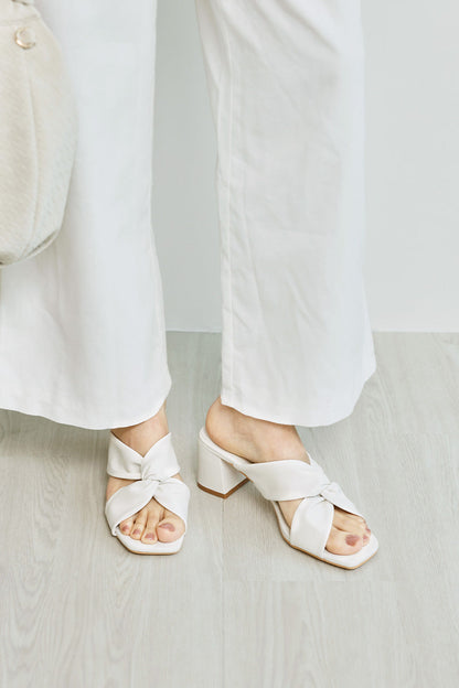 Kessie Knotted Block Heels in Cream