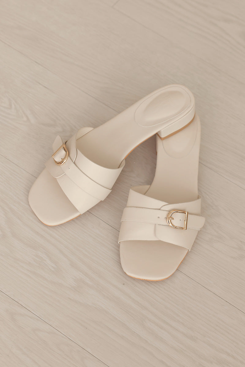 Liva Sliders in Cream