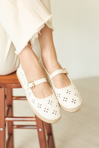 Loretta Maryjane Espadrille Flats in Cream Embroidery