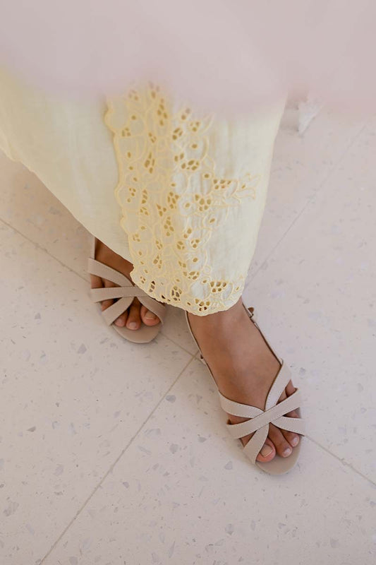 Lovi Interlocking Sandals in Light Taupe/Oat