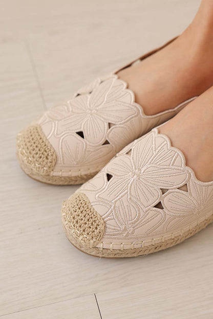 [PRE-ORDER] Maris Floral Espadrille in Cream