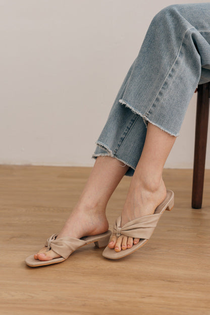Nixie Thong Block Heels in Ash Suede