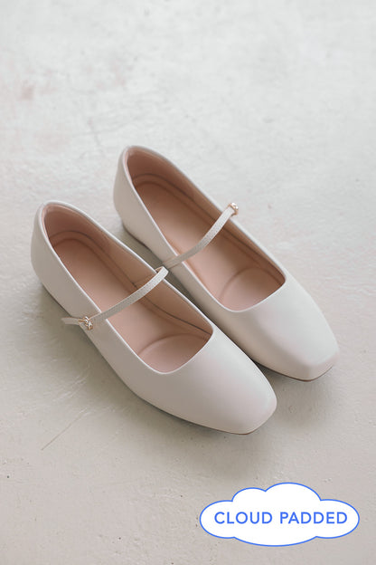Norell Maryjane Flats in Cream