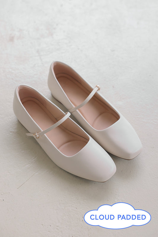 Norell Maryjane Flats in Cream