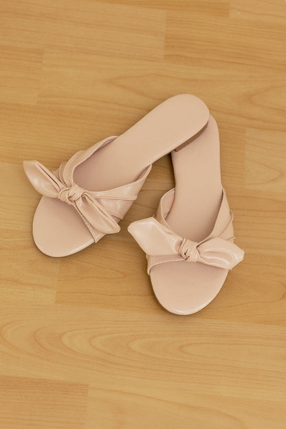 Novalie Knotted Sliders in Nude Pink