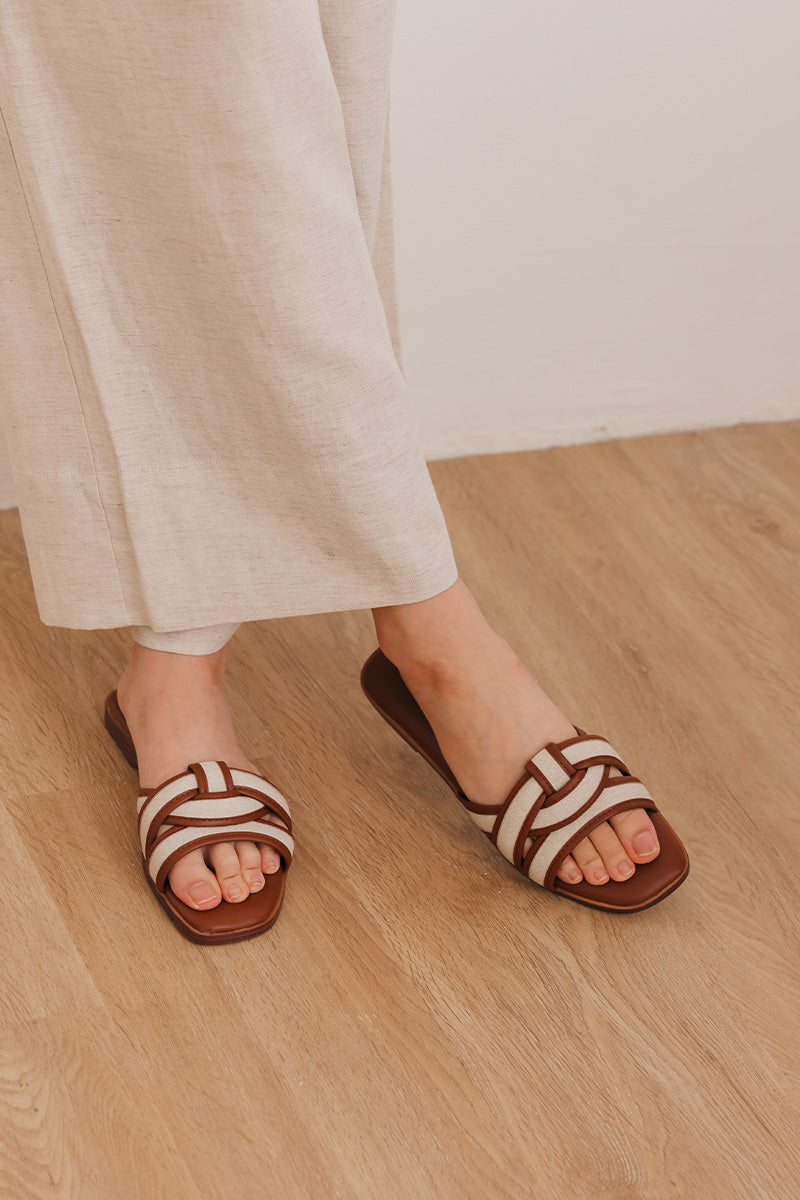 Nyla Cloud Contrast Sliders in Tan