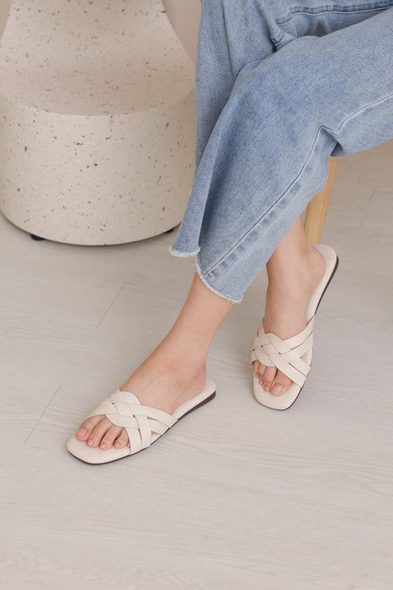 Primo Interlocking Cloud Sliders in Waterproof Linen