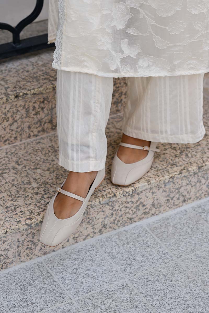 Raze Maryjane Flats in Bone