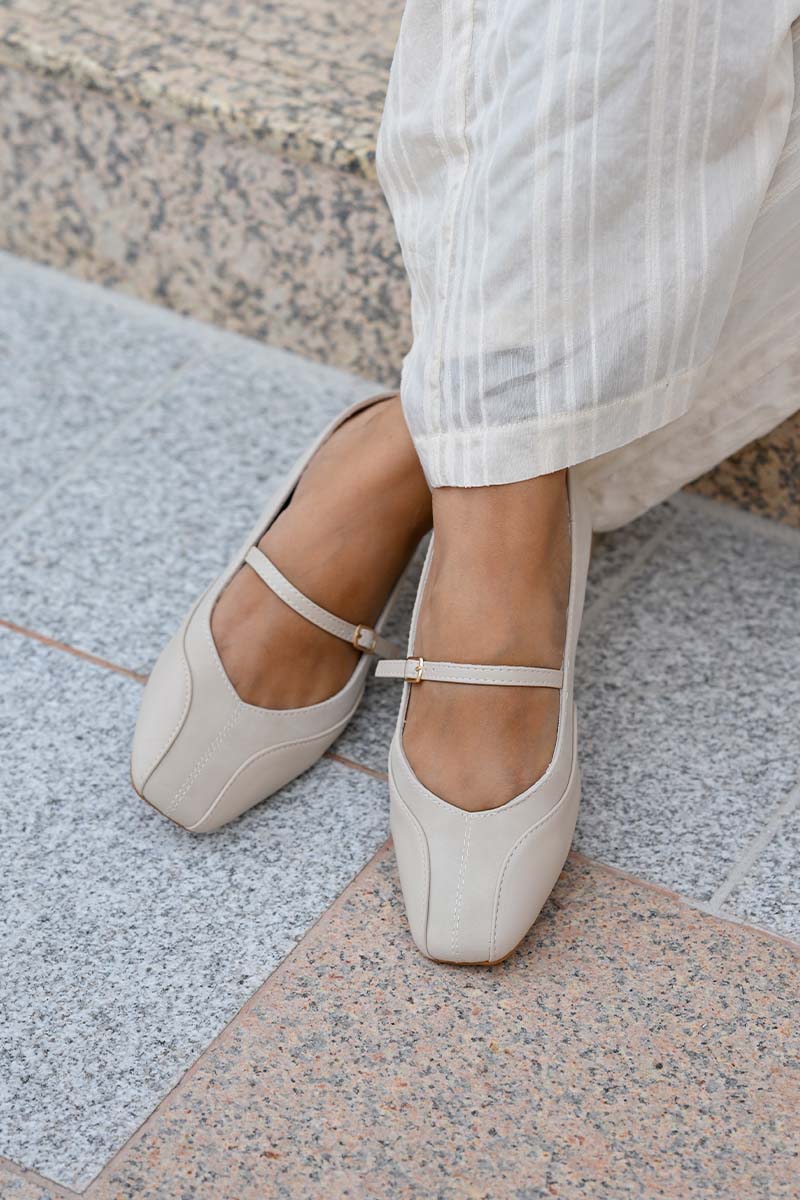 Raze Maryjane Flats in Bone