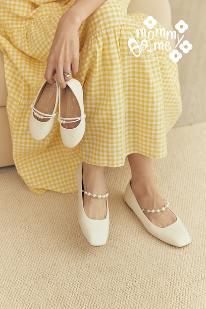 Rian Detachable Pearl Strap Flats in Cream