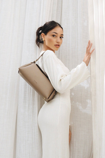 Roma Shoulder Bag in Taupe Pebbled