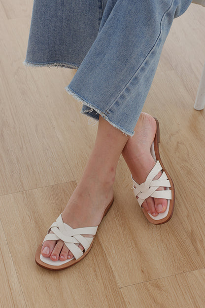 Serra Interlocking Sliders in Cream