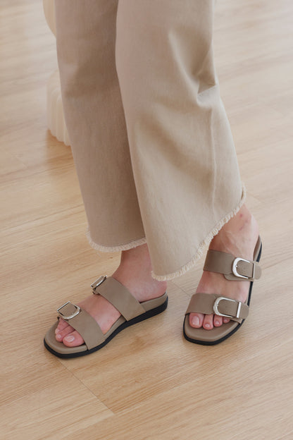 Veya Two Strap Sandals in Suede Brown