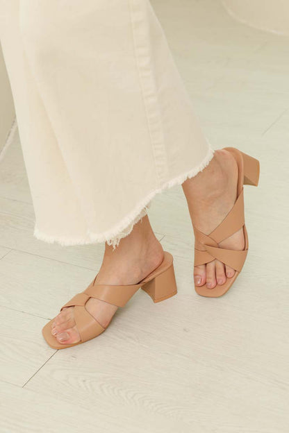 Ana Interlocking Block Heels in Nude