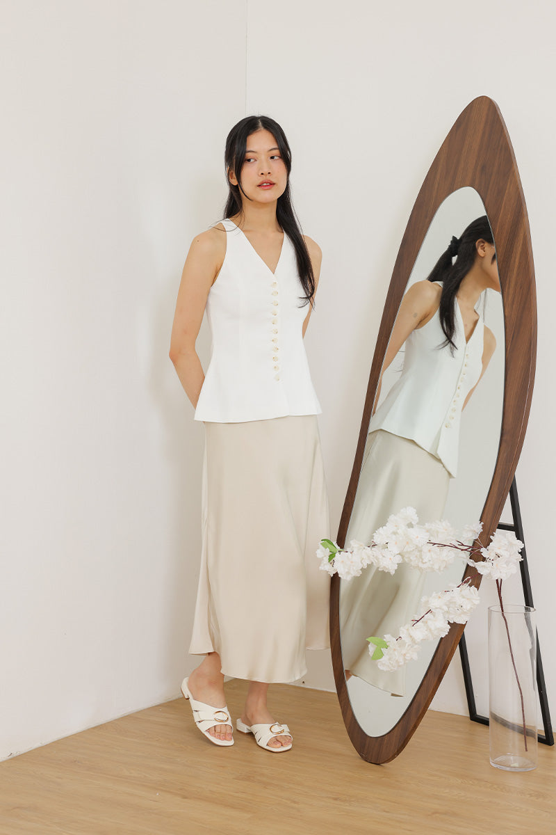 Aubryn Hardware Sliders in White