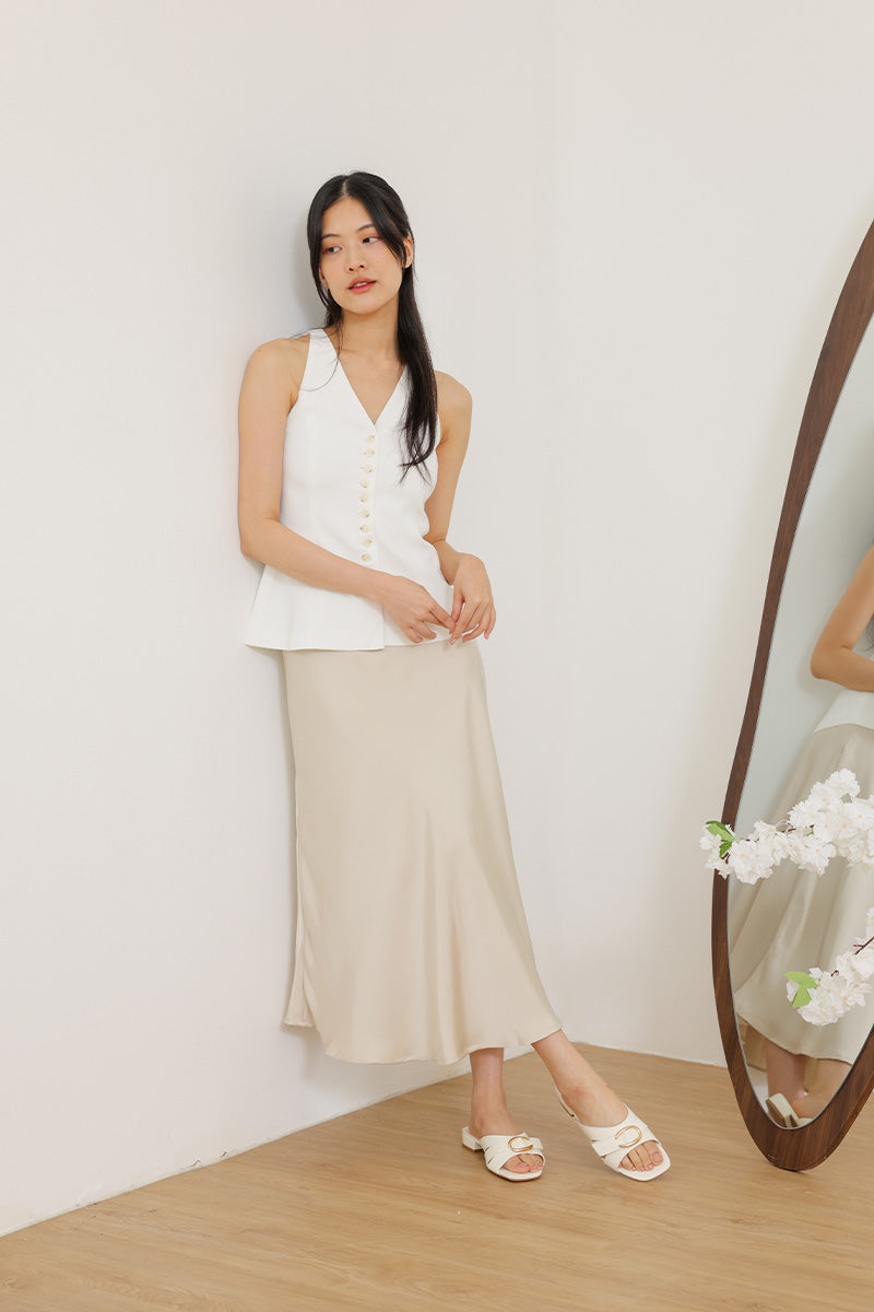 Aubryn Hardware Sliders in White