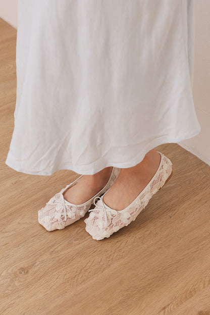 Avalyn Floral Mesh Flats in White