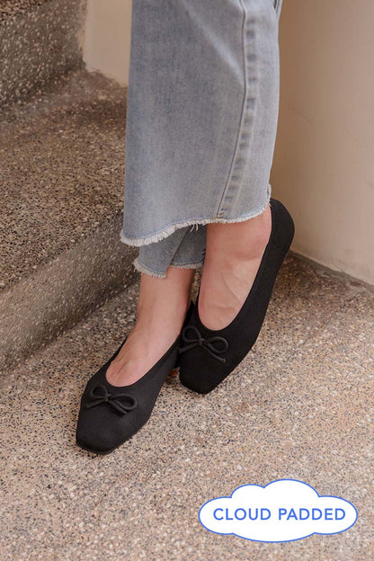 Balleta Cloud Flyknit Flats in Black