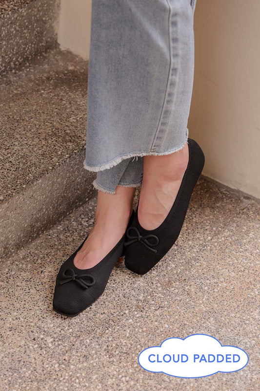 Balleta Cloud Flyknit Flats in Black