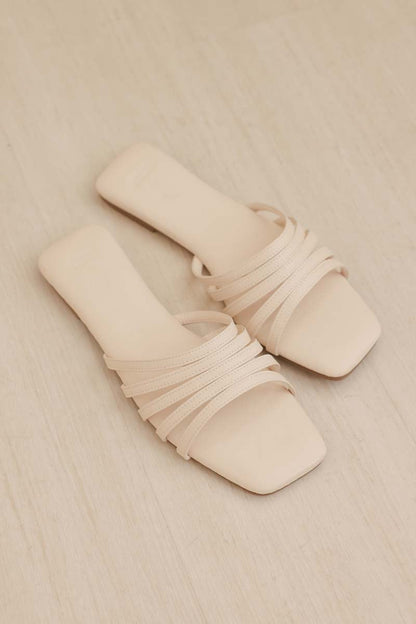 Calia Sliders in Cream