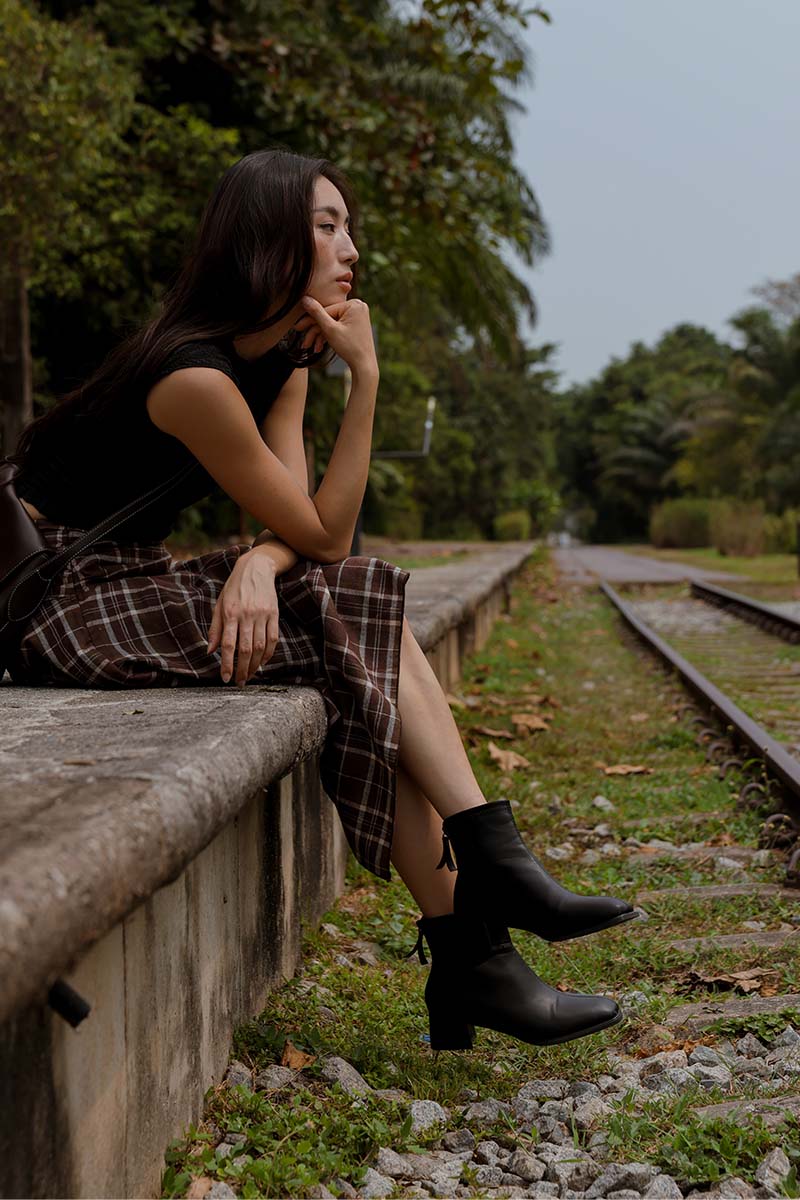 Cardith Block Heel Ankle Boots in Black