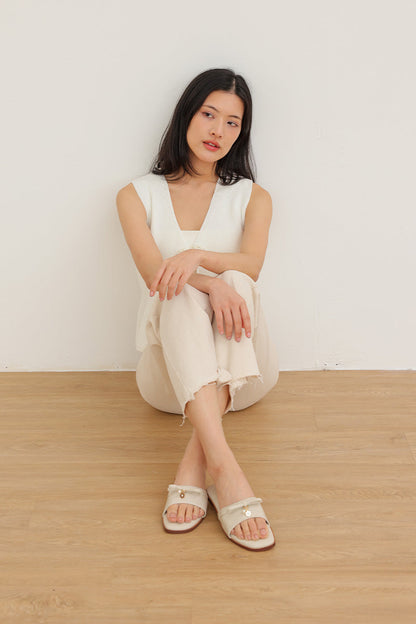 Claire Charmé Cloud Sliders in Waterproof Linen