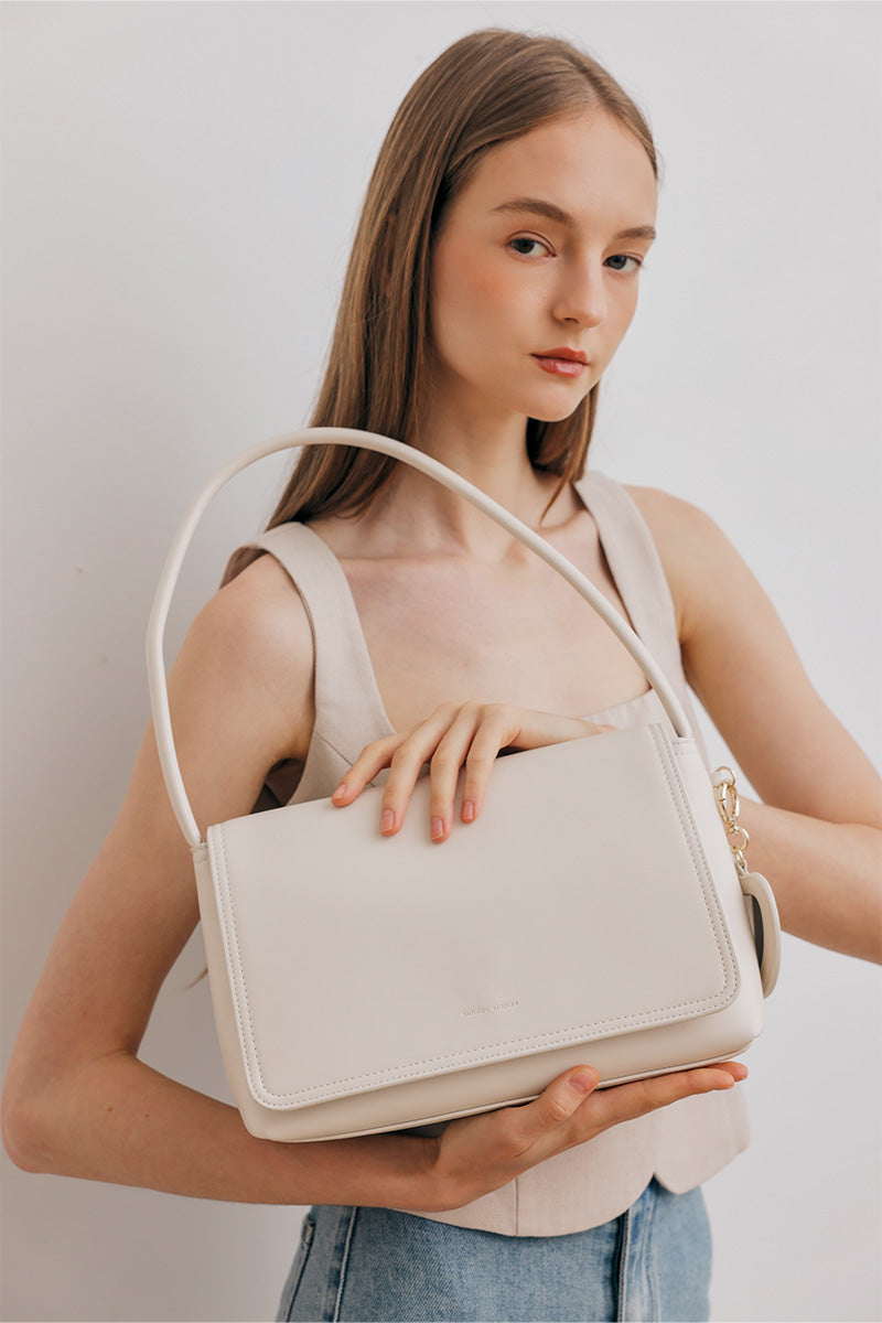 Sydney Shoulder Bag in Cream