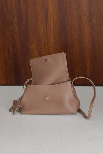 Georgia Shoulder Flap Bag in Taupe